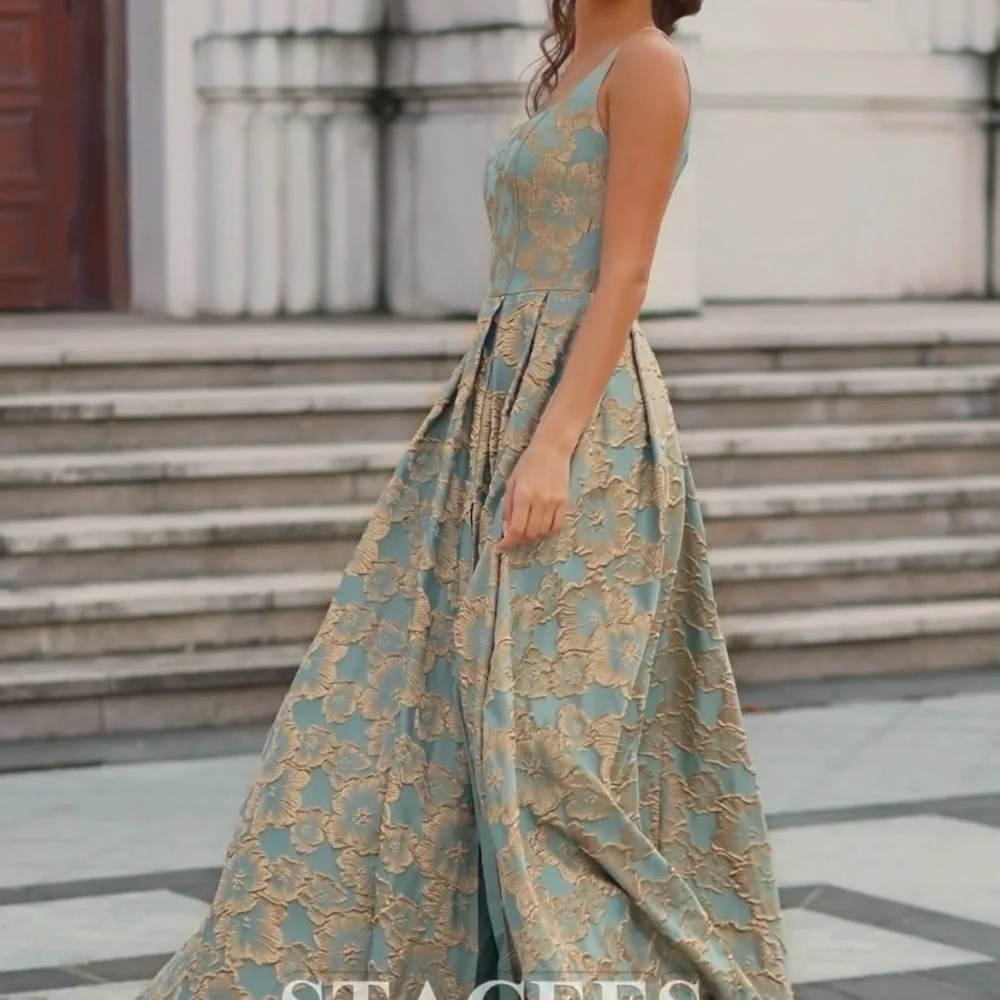 Elegant Blue and Gold Floral Brocade Evening Dress - Picture 5 of 5